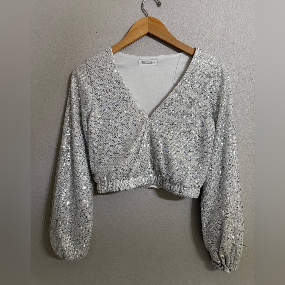 12th Tribe Sequined Wrap Lantern Sleeve Top Women’s Size Small Silver Sequins